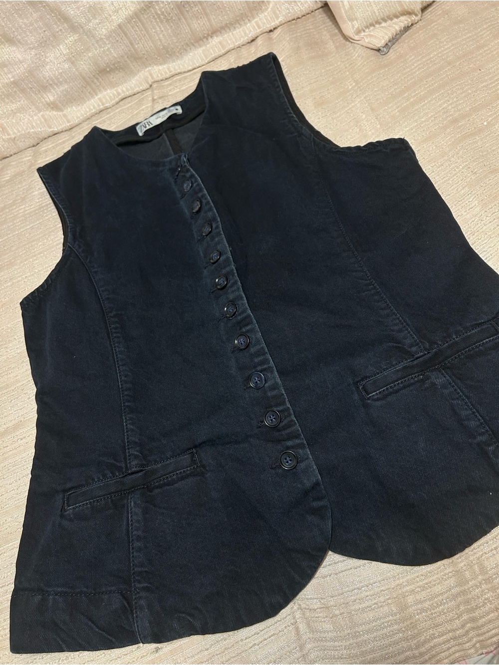 Zara Black Button-Front Sleeveless Vest